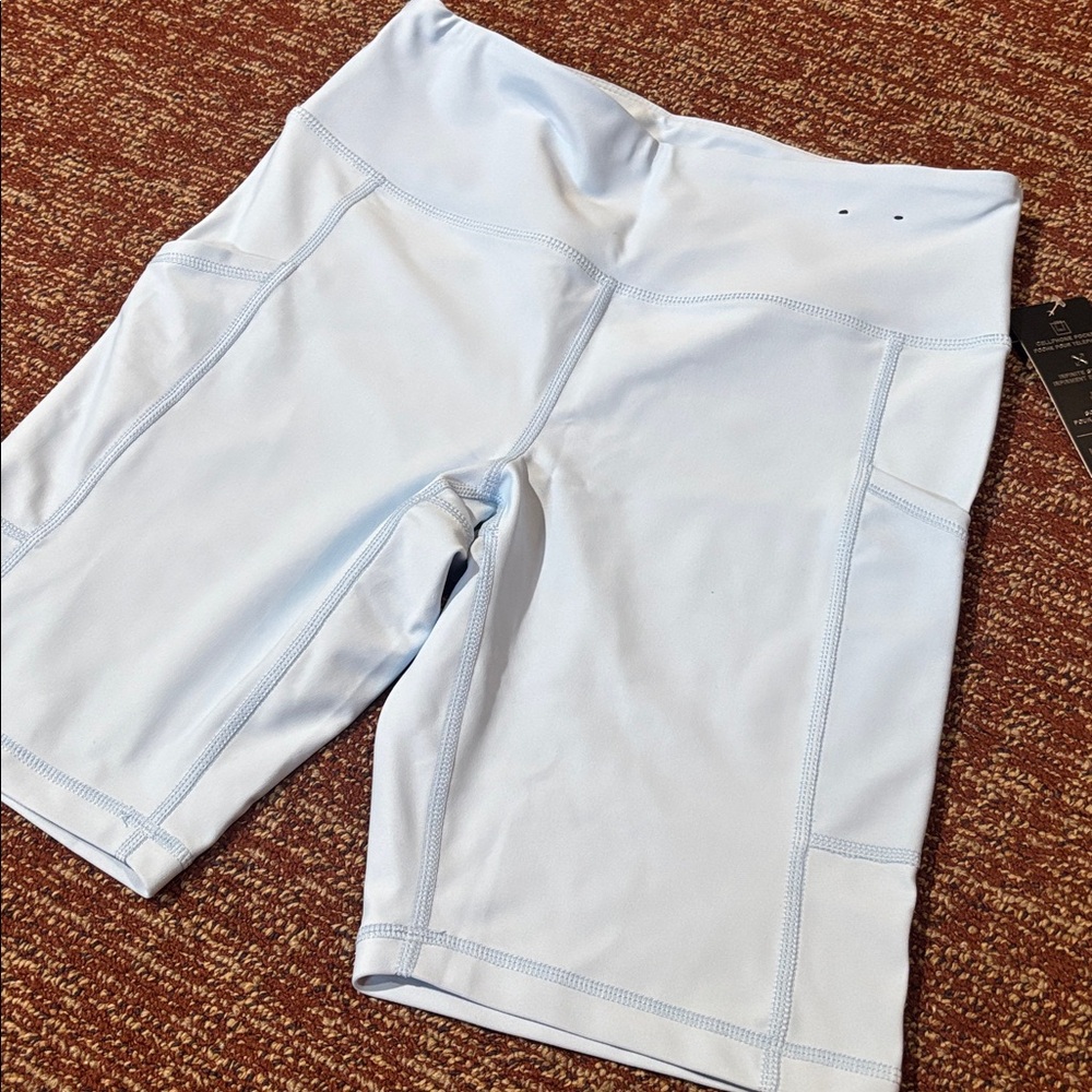 NWT bay blue bike shorts stretch Athleisure casual fitted pull on women’s shorts